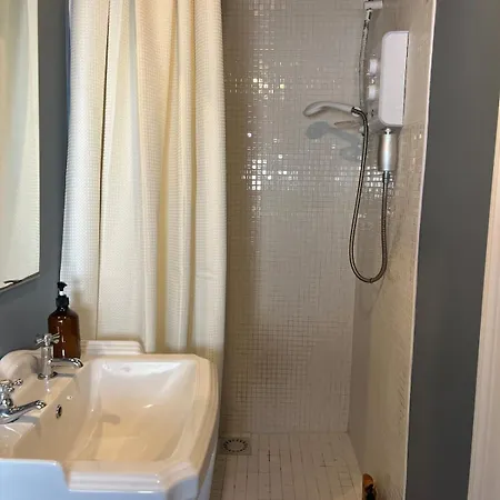 Holiday home Tots - Bright In West Cork Village *