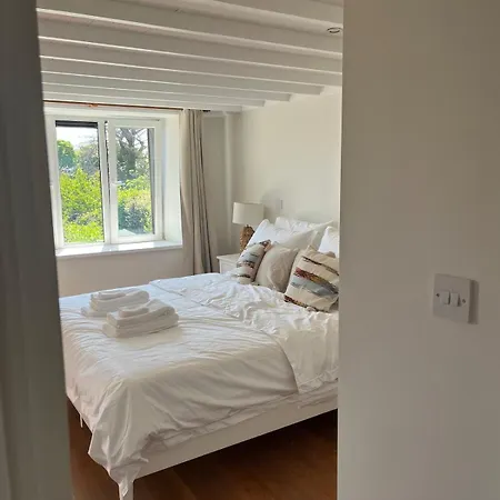 Tots - Bright In West Cork Village Holiday home
